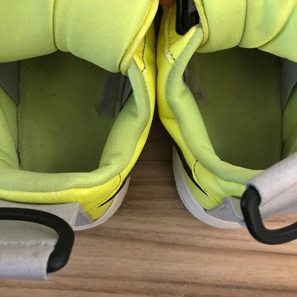 Nike Air Force 1 Utility Volt Mens Size US 9 Shoes Yellow Low Trainer Sneakers - Picture 5 of 7